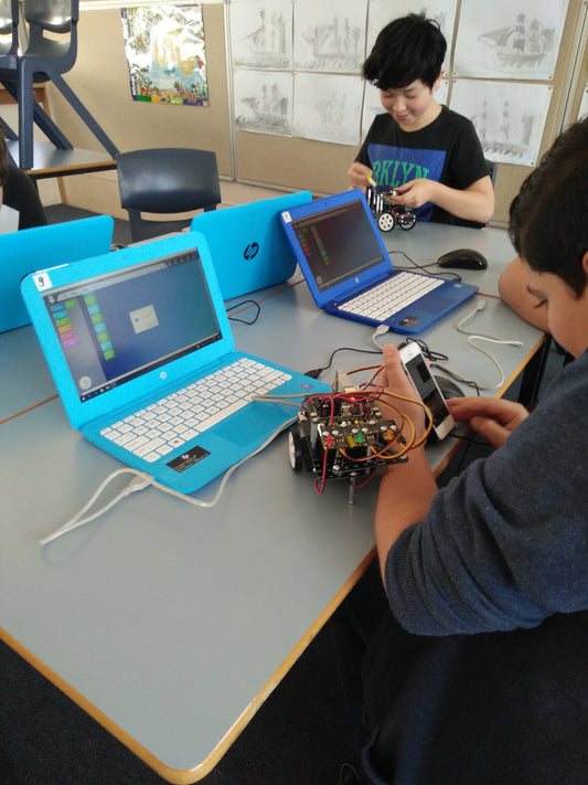 Why robotics works so well when teaching kids to code and computational thinking